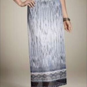 Chicos feather print lined maxi skirt